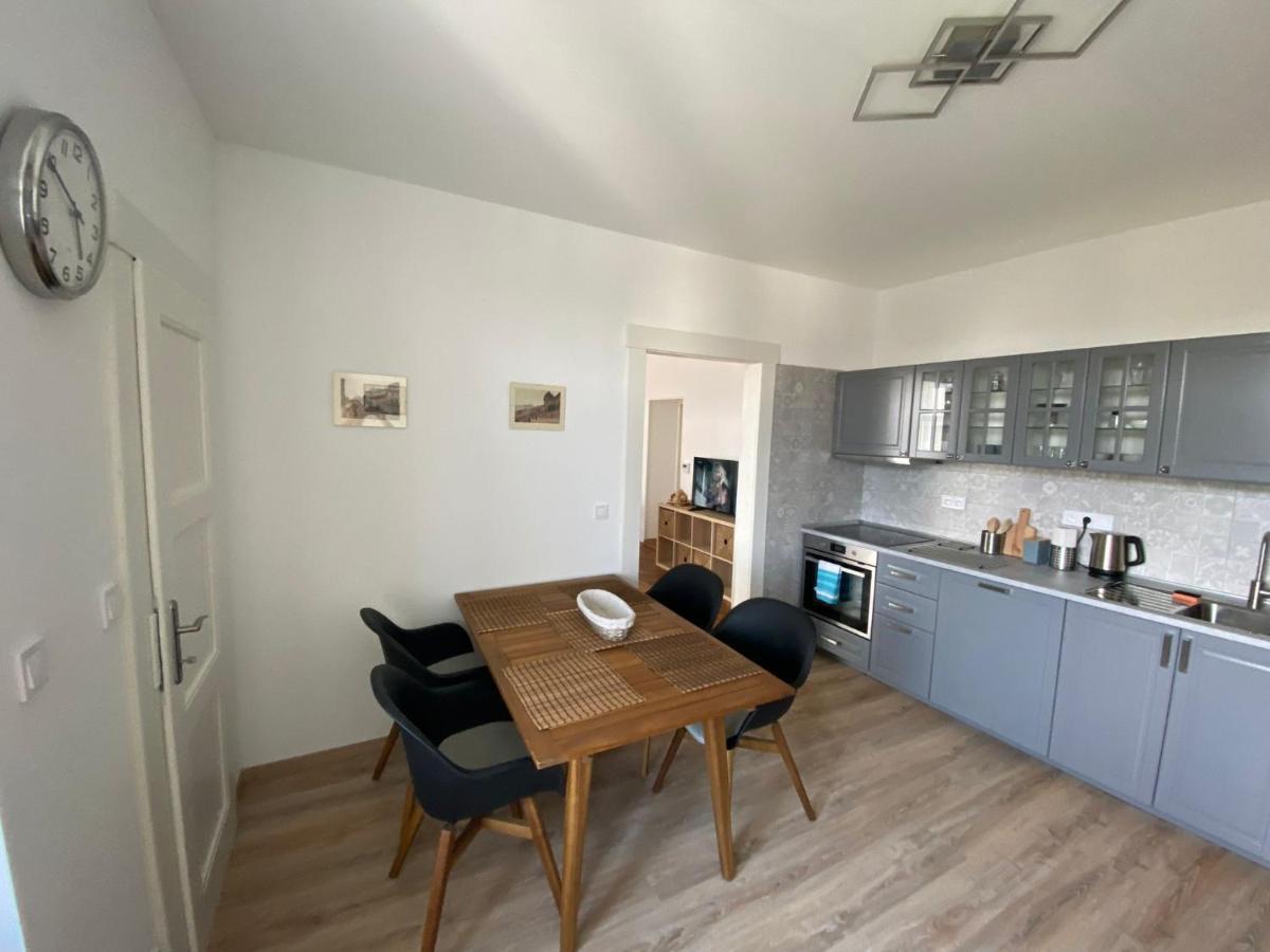 Apartman Xaveriova Praga Exterior foto