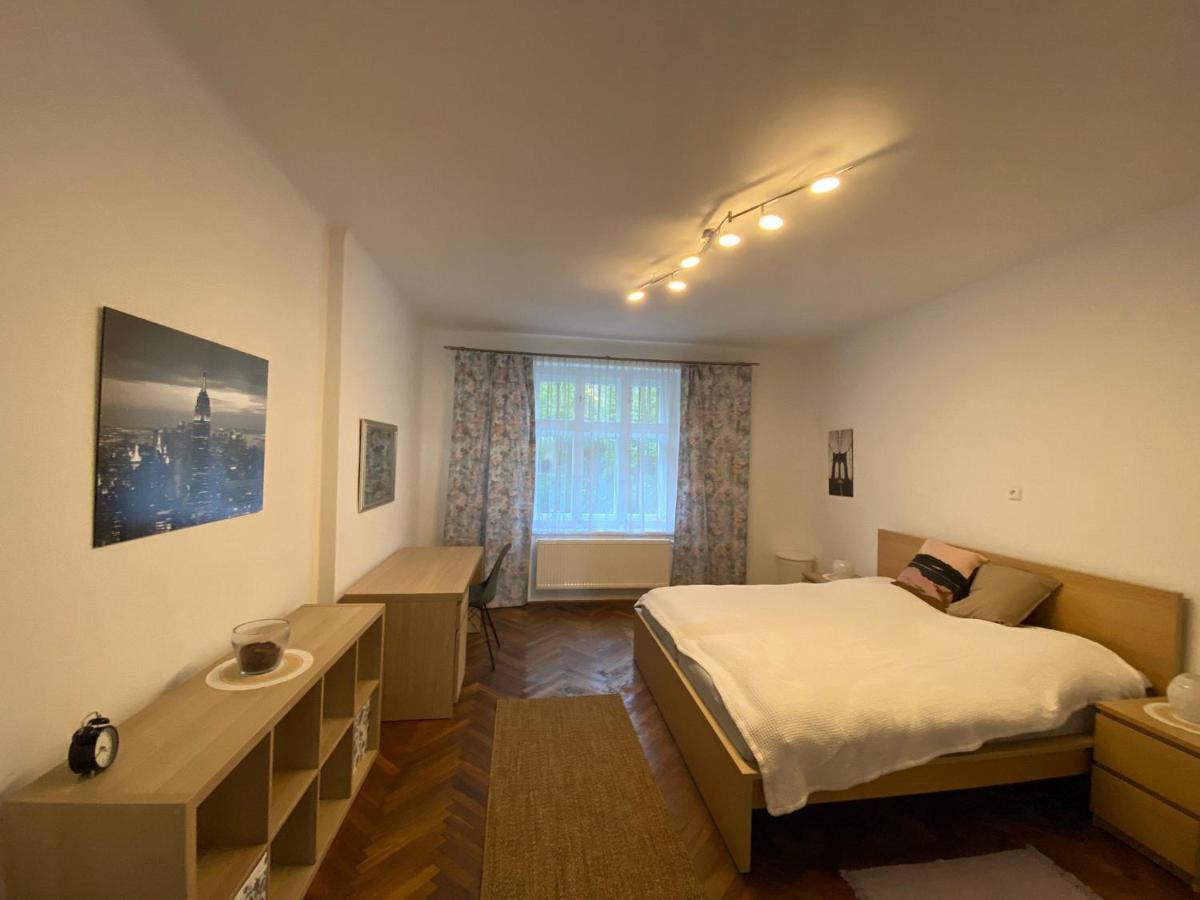 Apartman Xaveriova Praga Exterior foto